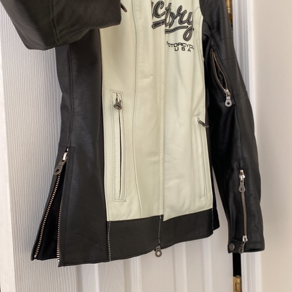 Women’s Small Leather Victory Motorcycles Jacket - Picture 7 of 9